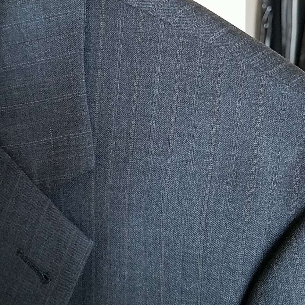 JoS. A. Banks Men's business suit